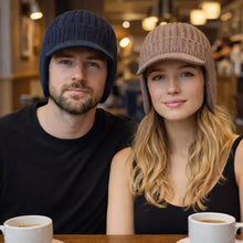 Lade das Bild in den Galerie-Viewer, Fjordwarm – Skandinavische Wintermütze mit Ohrenschutz | Unisex-Einheitsgröße