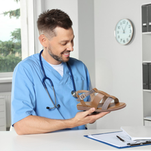 Load image into Gallery viewer, OrthoSun Pro - ergonomische Schmerzlinderungs-Sandalen für Frauen
