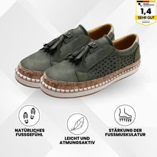 Lade das Bild in den Galerie-Viewer, OrthoKomfort – Ergonomische, rutschfeste &amp; schmerzlindernde Schuhe
