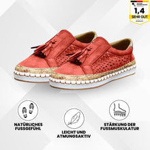 Lade das Bild in den Galerie-Viewer, OrthoKomfort – Ergonomische, rutschfeste &amp; schmerzlindernde Schuhe
