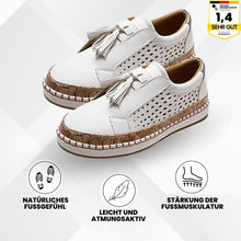 Lade das Bild in den Galerie-Viewer, OrthoKomfort – Ergonomische, rutschfeste &amp; schmerzlindernde Schuhe
