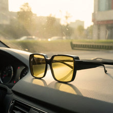 Load image into Gallery viewer, OptiNight - Weniger Blendung. Mehr Sicherheit
