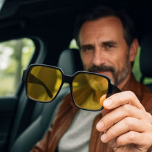 Load image into Gallery viewer, OptiNight - Weniger Blendung. Mehr Sicherheit
