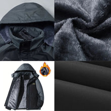 Load image into Gallery viewer, Hochwertige Herren-Outdoorjacke mit Kapuze – Wasserdicht, winddicht und warm gefüttert für Herbst und Winter

