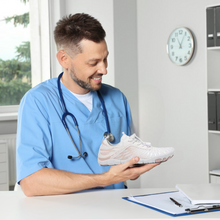 Lade das Bild in den Galerie-Viewer, Orthlox - gesunde &amp; rutschfeste Barfußschuhe
