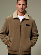 Load image into Gallery viewer, Herren-Cordjacke mit Fleece-Futter für den Winter
